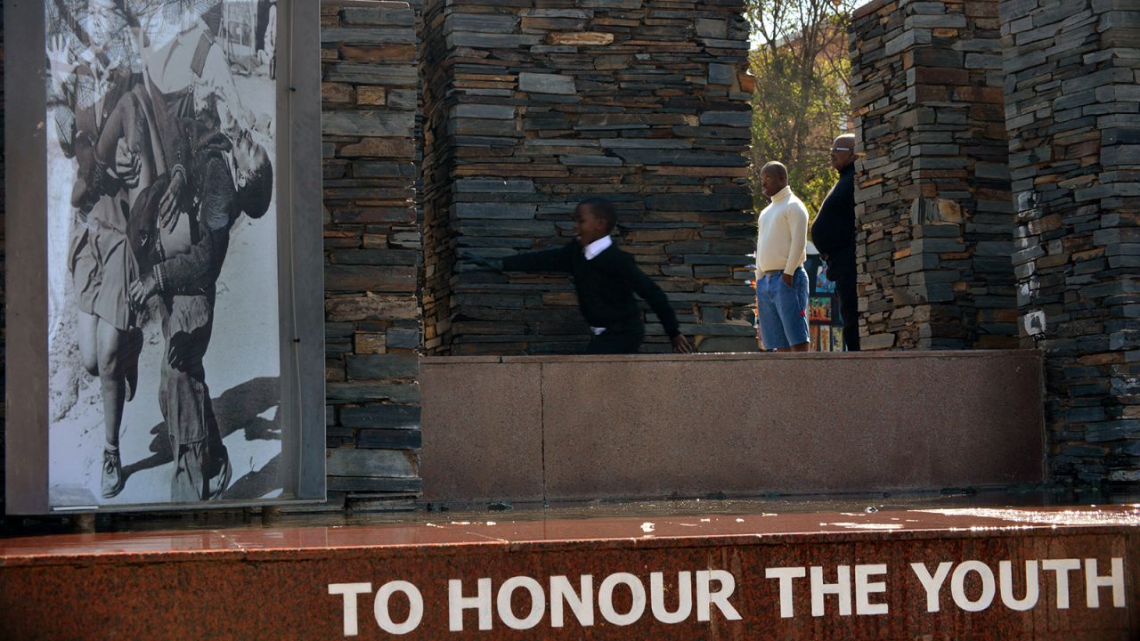 A memorial dedictaed to the victim of the 1976 uprising in Soweto stands at Vilakazi Street.