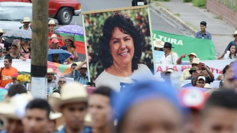 Hundreds of Hondurans protest the killing of Cáceres at a march in Tegucigalpa in August 2017.
