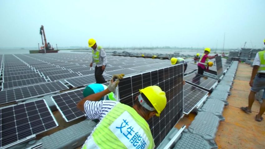 china largest floating solar farm rivers pkg_00002516.jpg