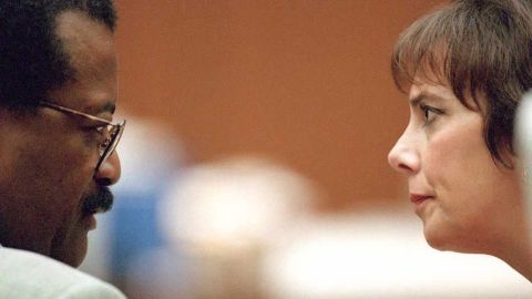 Lead defense attorney Johnnie Cochran Jr. and prosecutor Marcia Clark face off during a hearing in the murder trial that riveted a nation.