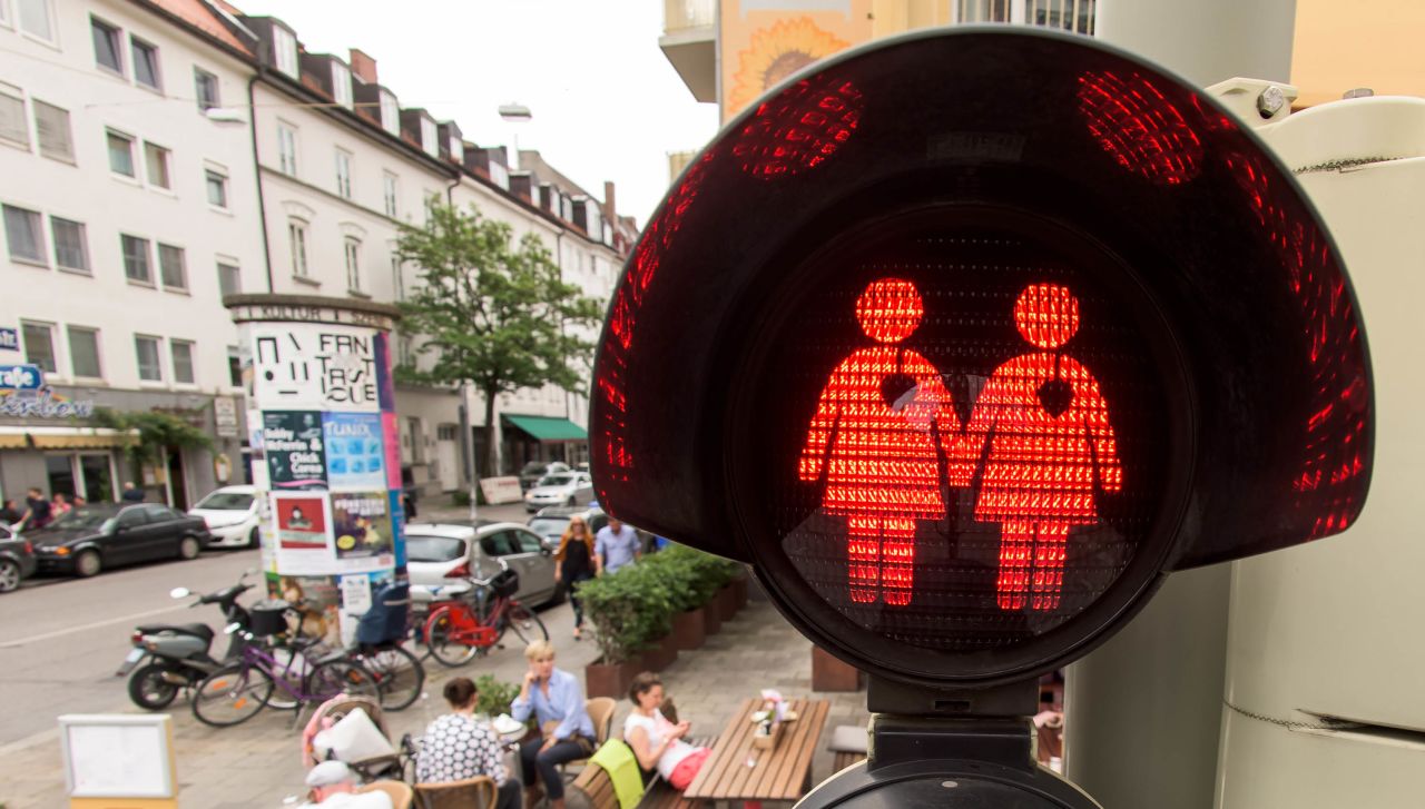 A pedestrian crossing signal showing a female couple in July 2015 in Munich.