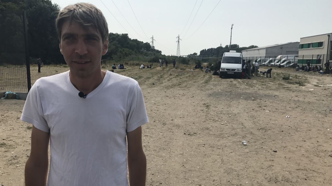 Sylvain de Saturne volunteers with the NGO Help Refugees in Calais.