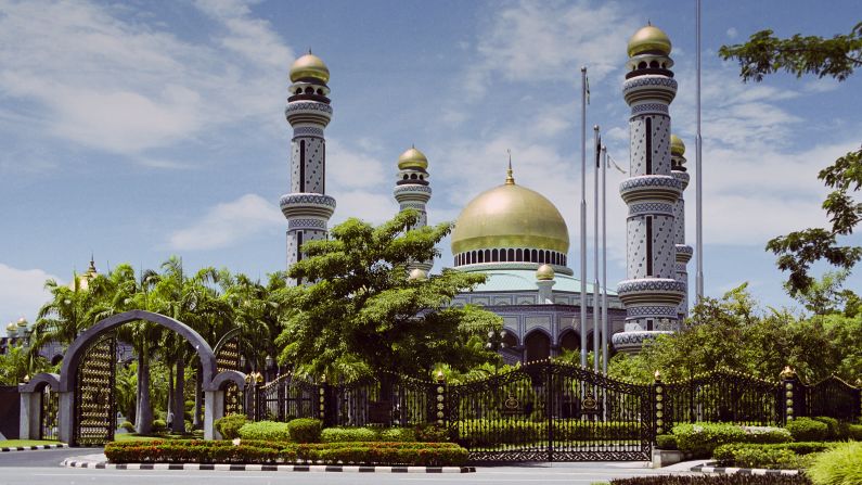 Also known as the Kiarong mosque, this impressive structure was finished in 1994. It comprises 29 gold domes and gorgeous gardens.  