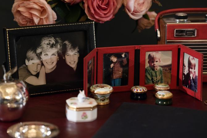 To mark the 20th anniversary of the death of Diana, Princess of Wales, Buckingham Palace is showcasing a selection of the princess's personal belongings. Many have been chosen by her sons Princes William and Harry.