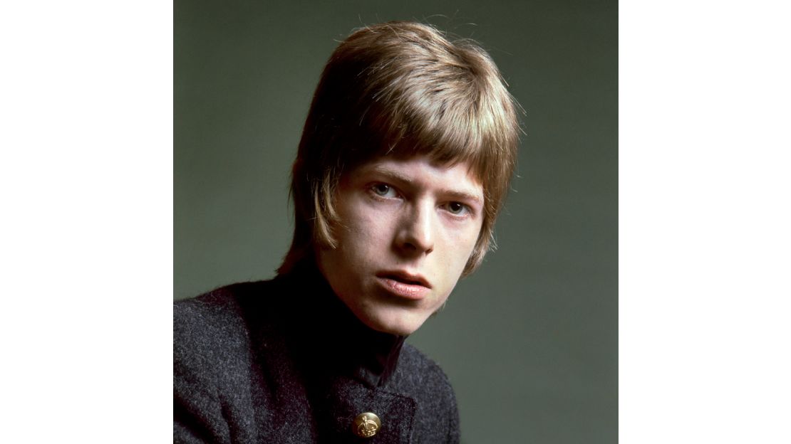 David Bowie: 10 Unseen Photos of Young Singer