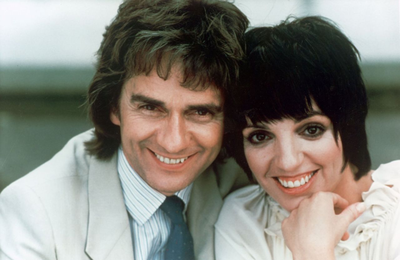 <strong>"Arthur":</strong> Dudley Moore stars as a wealthy alcoholic who falls for a poor woman played by Liza Minnelli. <strong>(Hulu) </strong>