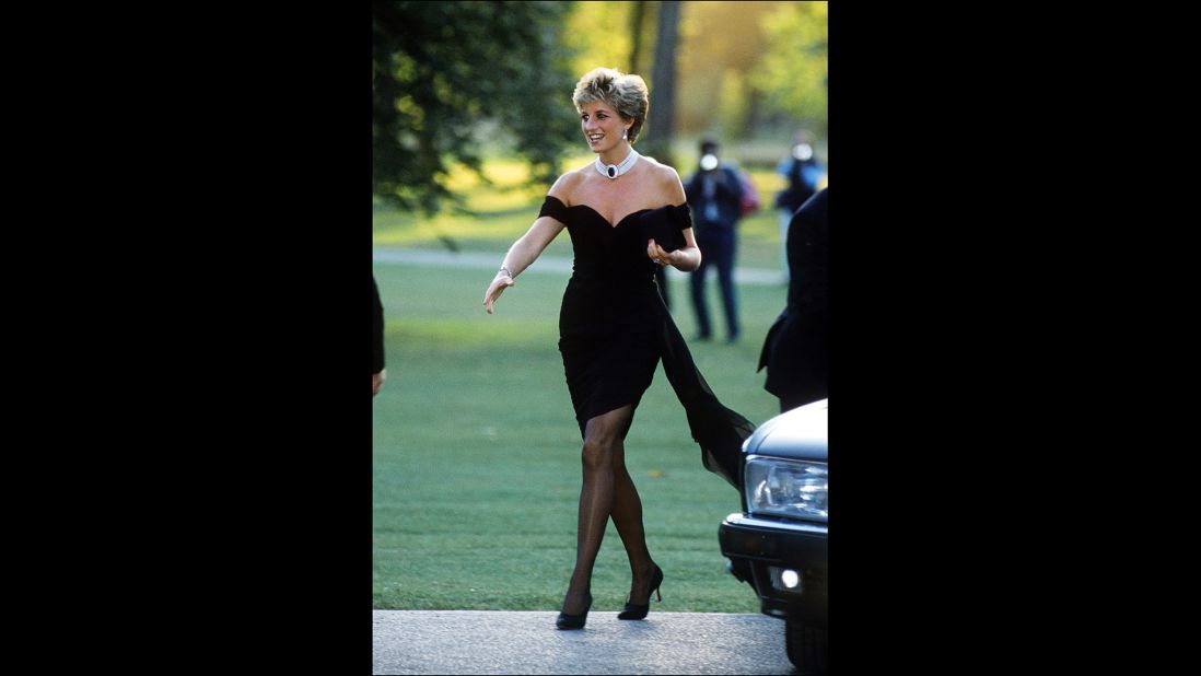 Diana arrives at the Serpentine Gallery in London in June 1994.