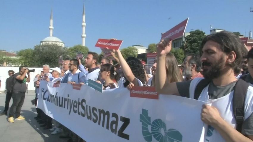 Istanbul Cumhuriyet newspaper on trial