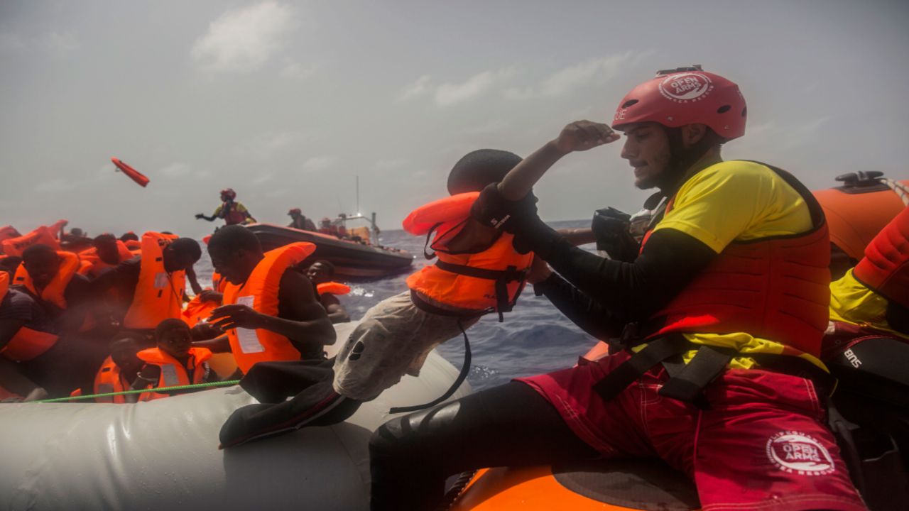 04 migrant rescue 0726