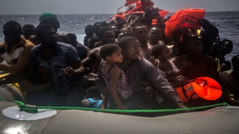 07 migrant rescue 0726