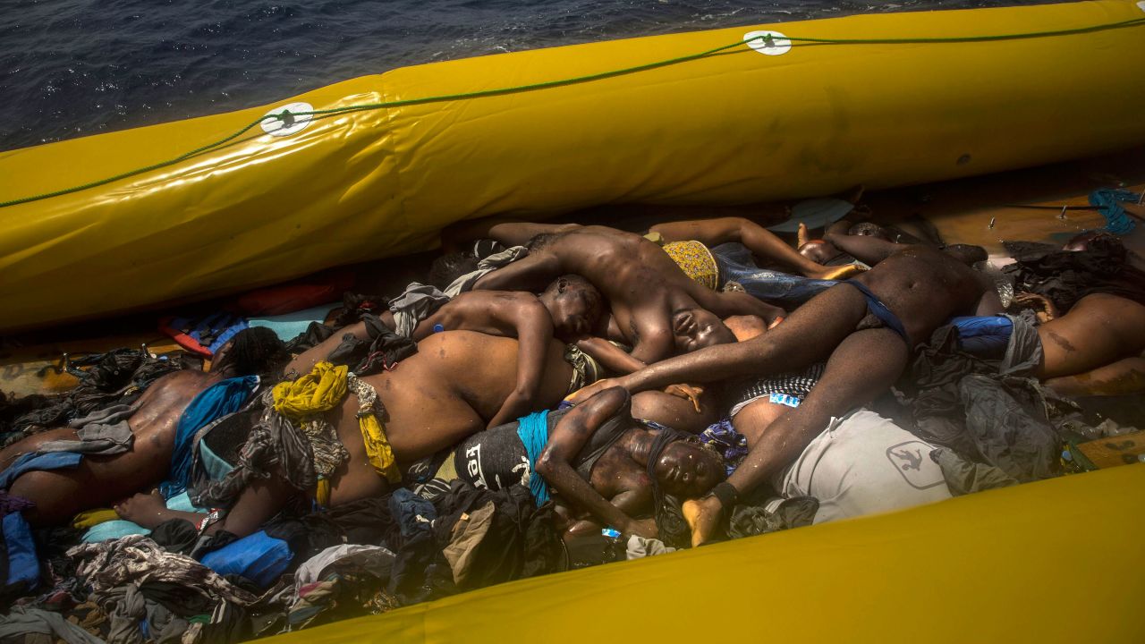 GRAPHIC migrant rescue 0726