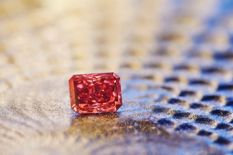 Vivid red natural hot sale diamond 1 carat