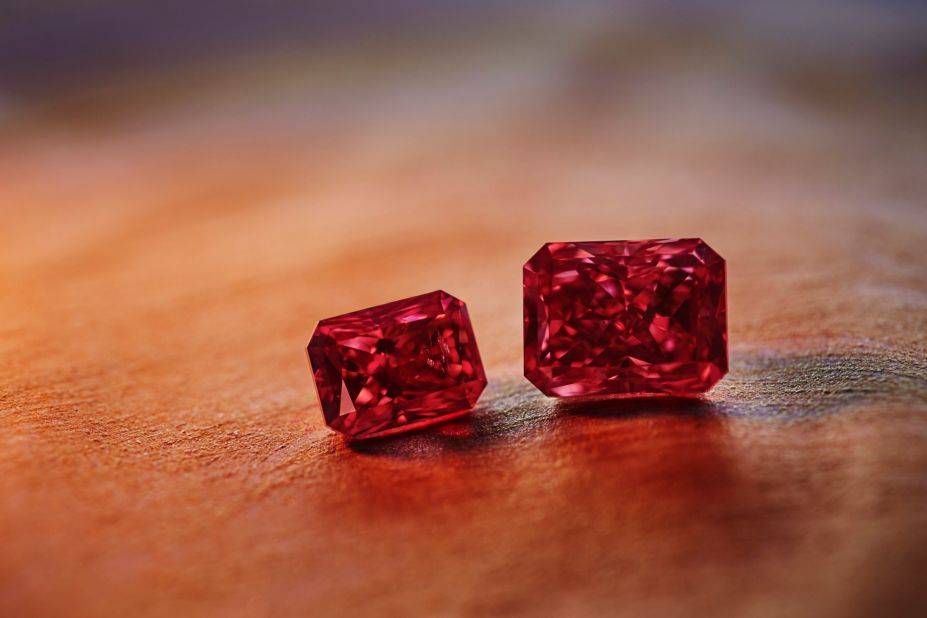 Credential liberal tofu Rare Fancy Red diamond could sell for millions | CNN