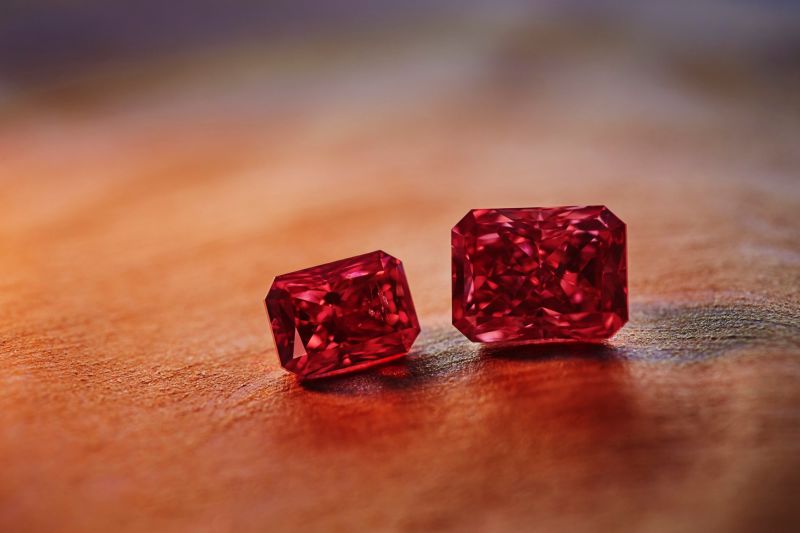 Red diamond on sale stone price