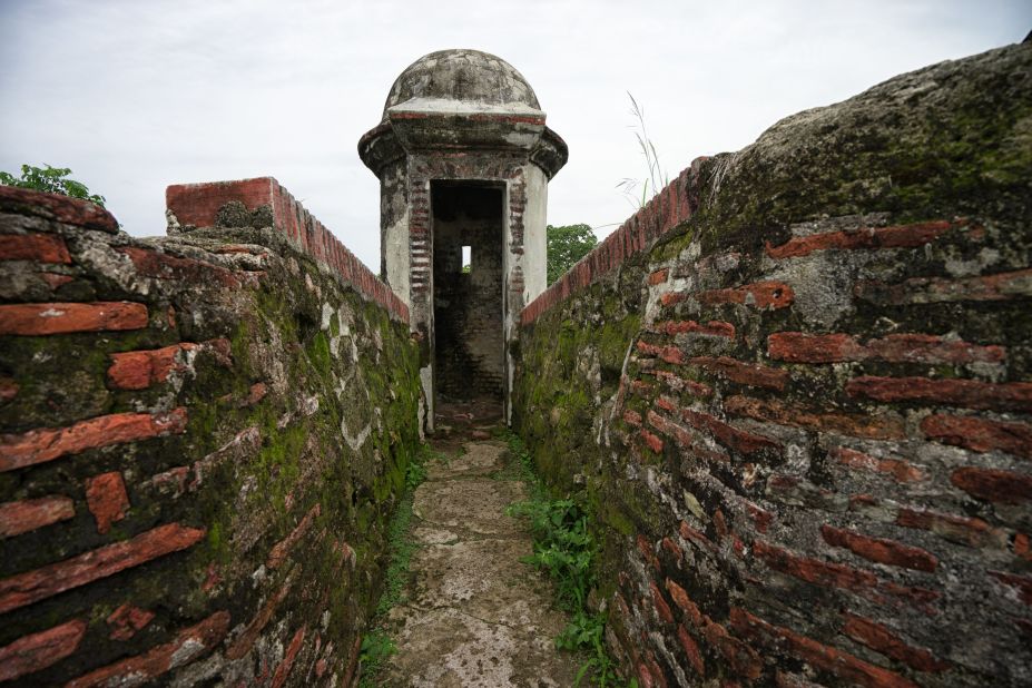 <strong>Abandoned castles -- Fort San Lorenzo, Colón, Panama:</strong> This World Heritage Site was built when the Spanish began shipping Peruvian gold up the Pacific Coast to Panama. The Fort's mission was to scare off pirates -- but by the 18th century the route was obsolete and the fort fell into disuse.