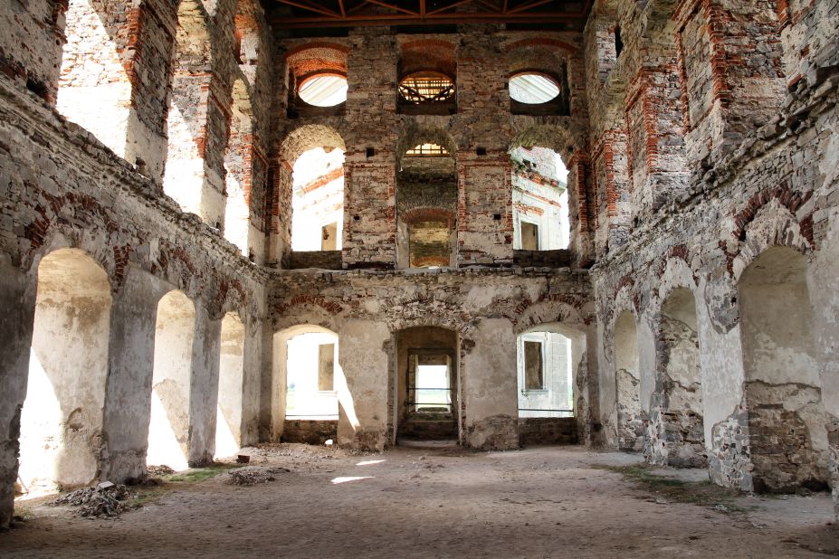 <strong>Abandoned castles -- Krzyztopor Castle, Swietokrzyskie Province, Poland: </strong>After Ossoliński's death the castle was pillaged and damaged by the Swedes. Later occupied by Russians, the castle was abandoned by 1787.