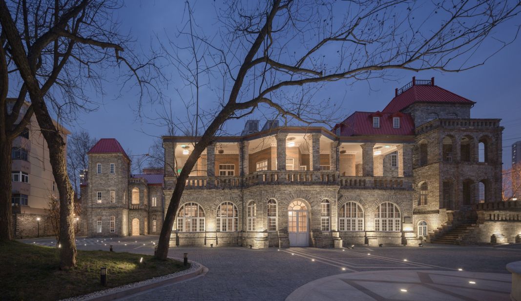 The Yangtze Villa Hotel was built using 600-year-old bricks taken from Nanjing's city wall after it was destroyed in 1911. Zhou Qi began a four-year restoration process in 2012, and the hotel is back in use once again.