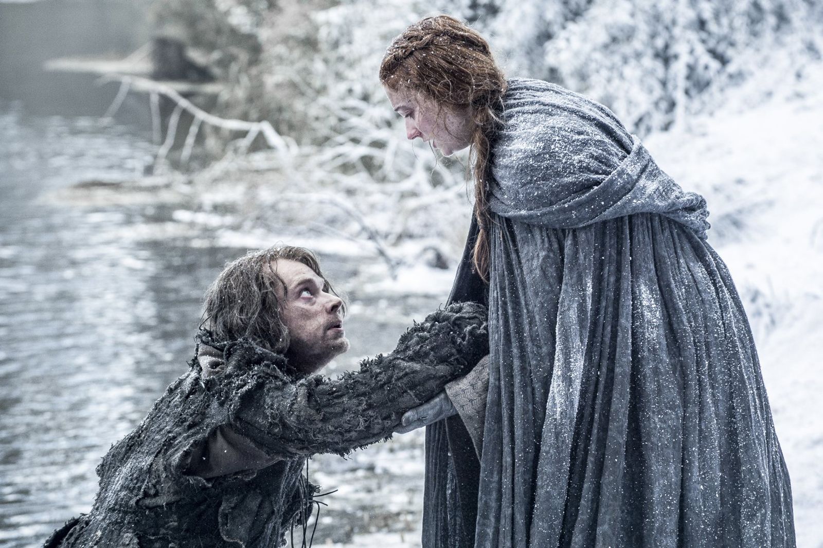 Game of Thrones' Cast on Why the Starks Need Family Therapy - The