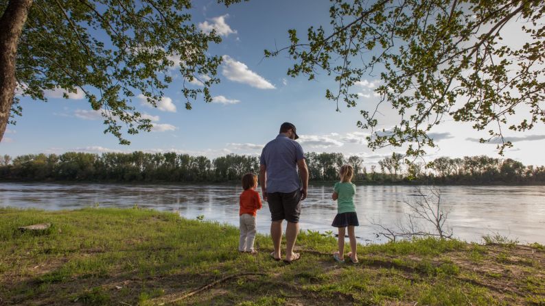 <strong>St. Joseph, Missouri: </strong>With a view of the Missouri River, the Riverwalk connects downtown to the Remington Nature Center. Guests can see the eclipse from the nature center ($3 for adults), the Riverwalk or surrounding public areas. 