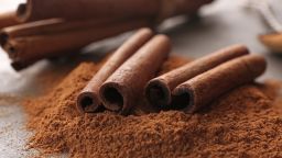 herbs and spices cinnamon