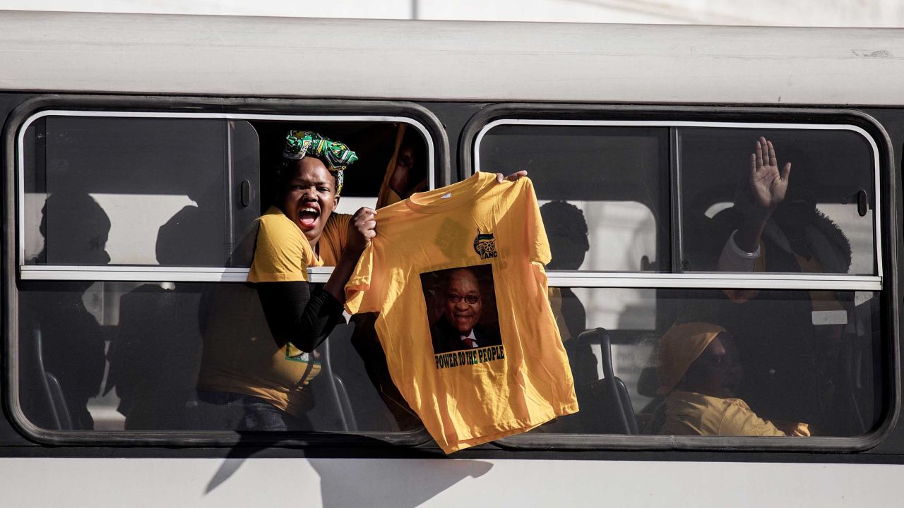 Zuma supporters on their way to demonstrate parliament debated a no-confidence motion.