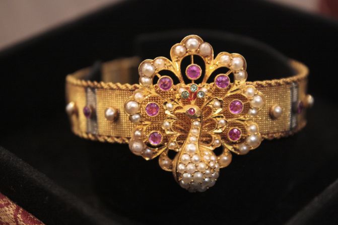 A peacock shaped bracelet that Amrit Vij and Rajni Malhotra bought from an Englishman in Lahore in 1933. It traveled to Delhi with its owners in 1947.