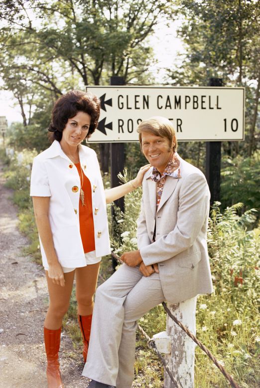 Campbell and his second wife, Billie Jean Nunley, visit the village-borough of Glen Campbell, Pennsylvania, in 1971.