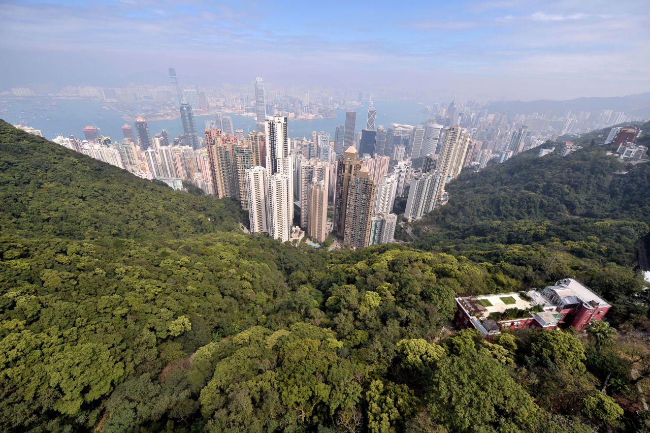<strong>Victoria Peak: </strong>The highest point on Hong Kong Island, Victoria Peak provides 360-degree views of the city's amazing skyline.