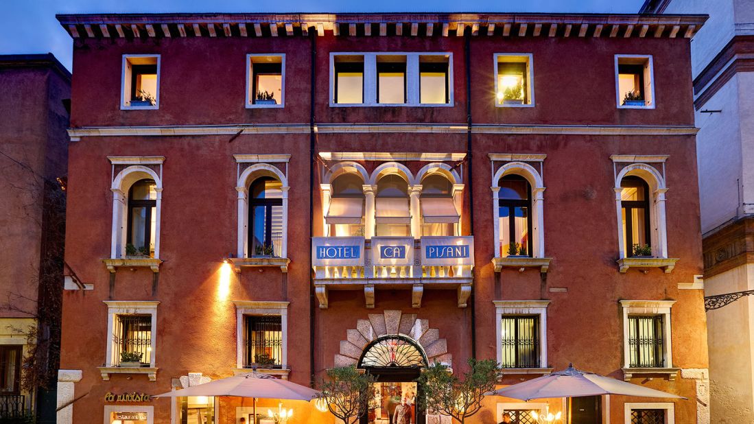 <strong>Ca' Pisani:</strong> Ca' Pisani is a bold revamp of a 500-year-old merchant's house near the Accademia Bridge, turning it into an Art Deco design hotel.