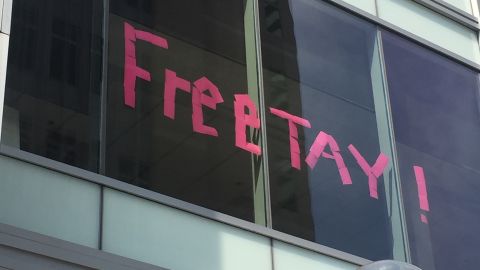 Free Tay sign Denver