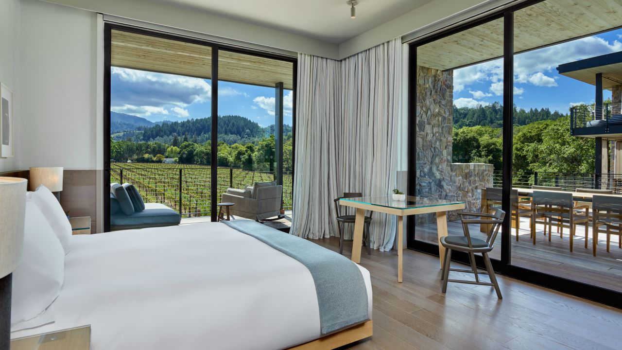 Las Alcobas boasts 68 guest rooms and suites, many of which offer vineyard views.