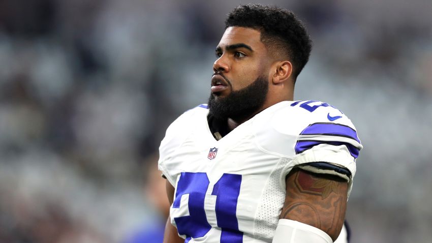 ARLINGTON, TX - JANUARY 15:  Ezekiel Elliott #21 of the Dallas Cowboys warms up on the field prior to the NFC Divisional Playoff game against the Green Bay Packers at AT&T Stadium on January 15, 2017 in Arlington, Texas.  (Photo by Tom Pennington/Getty Images)