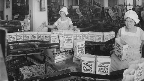 Robust ad campaigns helped Kellogg's Corn Flakes become known as a convenient, ready-to-eat breakfast in the early 20th century.