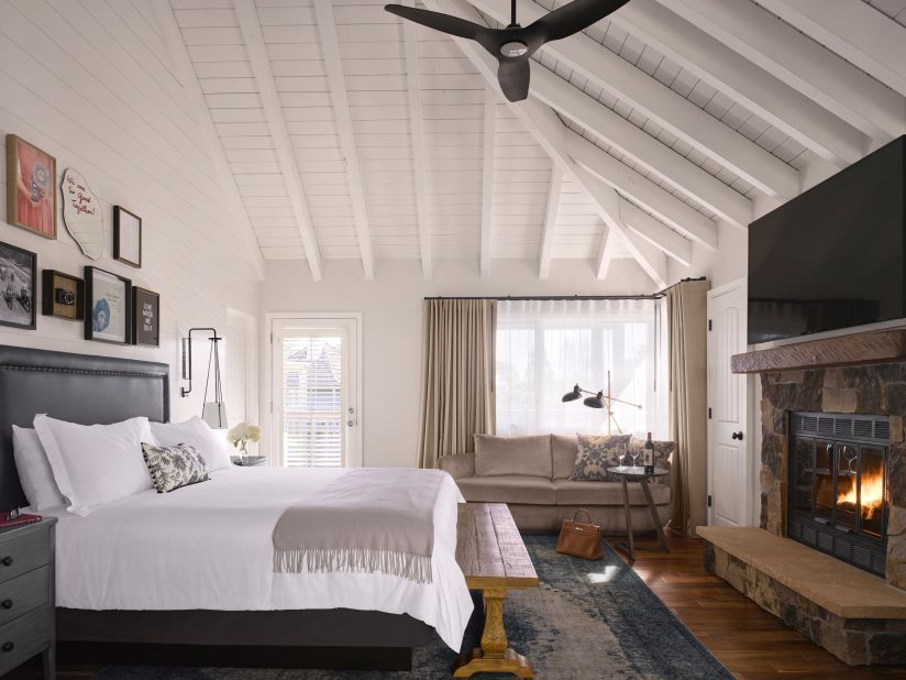 <strong>Vintage House:</strong> This longtime inn in Yountville has a new name to go with its yearlong renovation. The new rooms are completely modern and feature fireplaces.