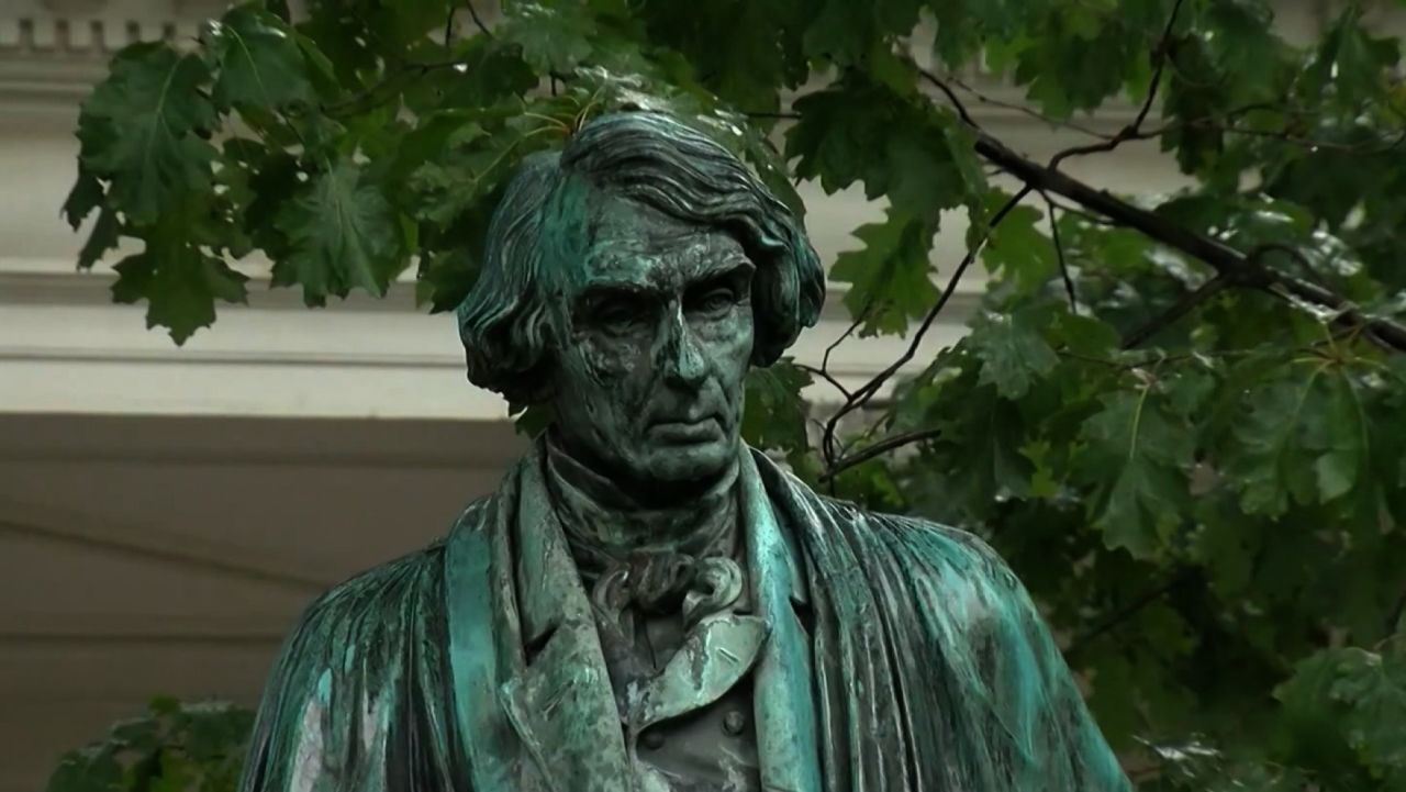 roger b taney monument 01