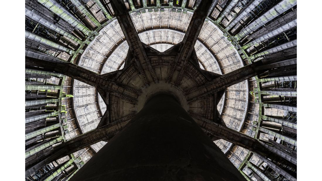 "I like the 'Gustave Eiffel style,' which is difficult to find -- but produces photographs with striking geometry." 