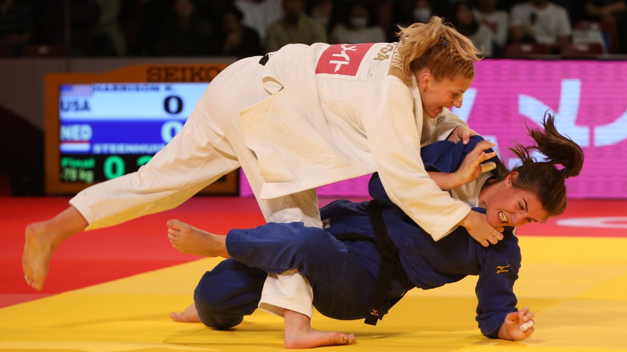  Kayla Harrison of the US throws Guusje Steenhuis of the Netherlands for yuko at Tokyo Metropolitan Gymnasium.