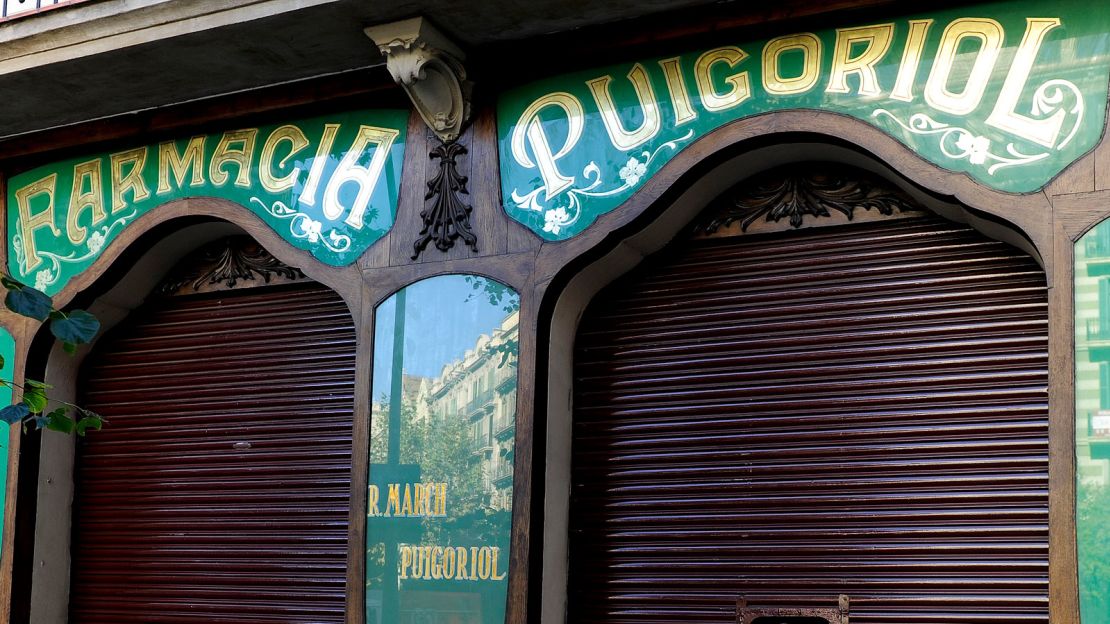 Efforts are being made to preserve some of the Modernista signage in the city.