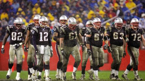 Brady leads his team in 2004, while playing the Baltimore Ravens.