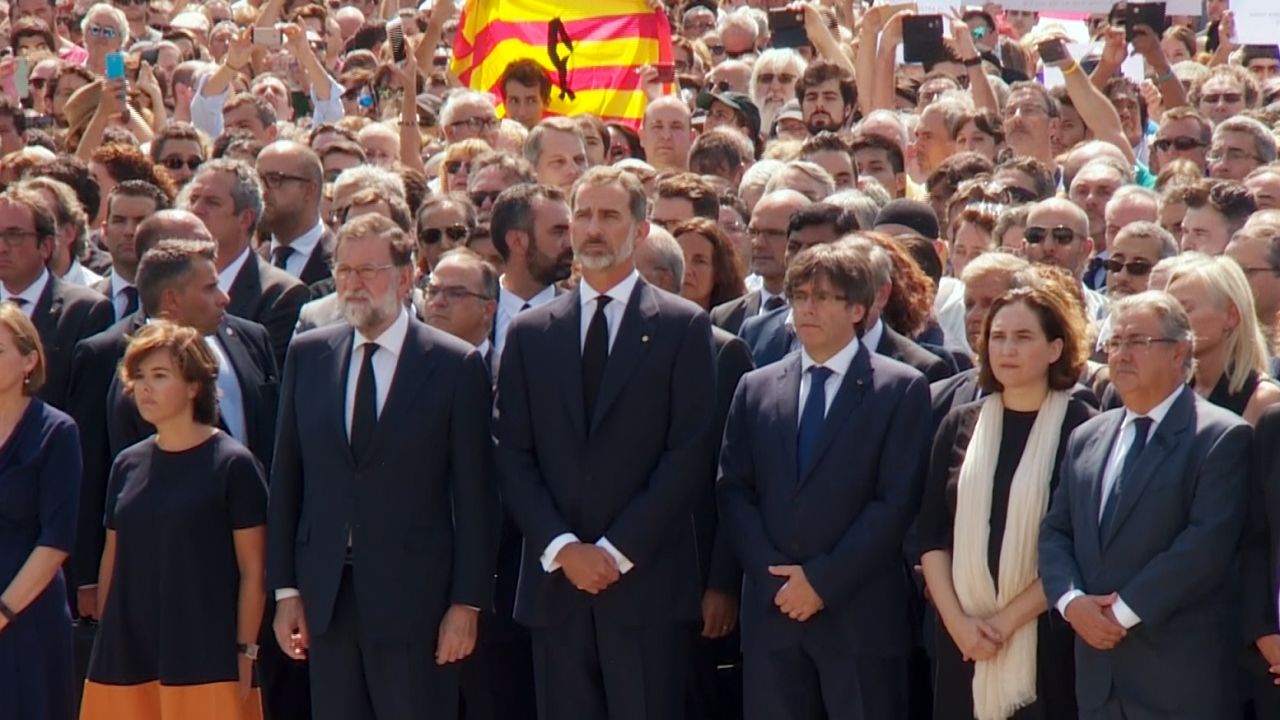 King Felipe VI of Spain leads a moment of silence  in Plaça de Catalunya on Friday.