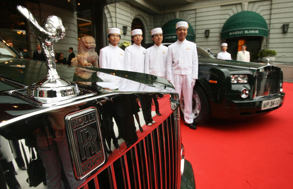 A fleet of Rolls-Royces at the Peninsula.