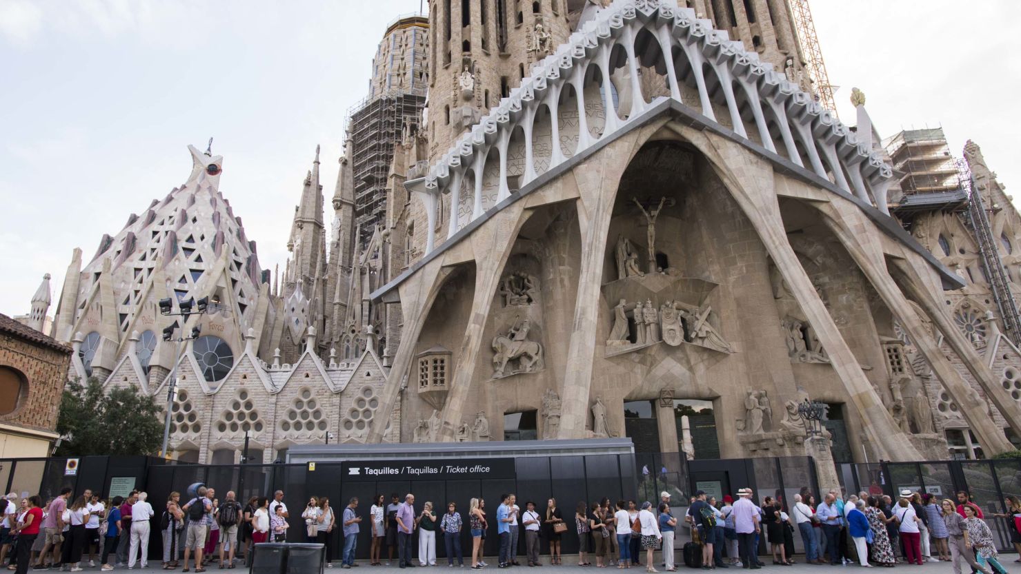 Barcelona's Sagrada Familia cathedral played host to a memorial mass for the victims of the Barcelona attacks.
