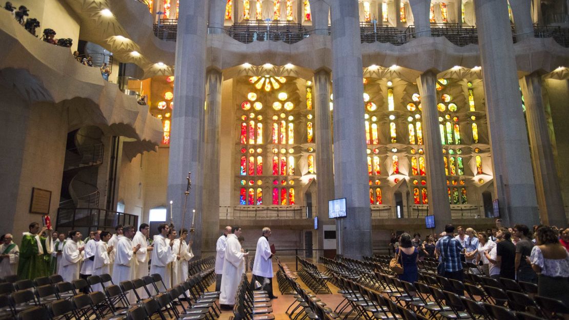 The mass procession begins inside the Sagrada Familia.