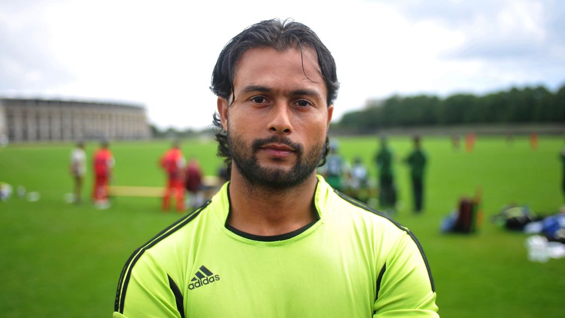 Isrhad Ahmad lives in Bautzen, volunteers as a translator and is captain of his local cricket club.