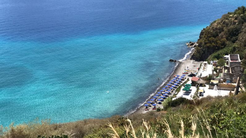 <strong>Lipari</strong>: At 9 kilometers long and 7 kilometers wide, this is the largest of the Aeolian Islands.