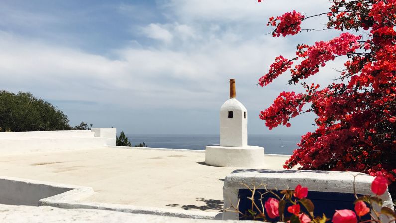 <strong>Panarea</strong>: Dwellings are dazzling white, covered in bright pink bougainvilleas.