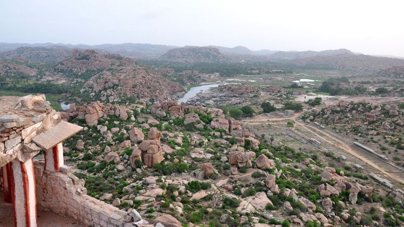 <strong>Tungabhadra River: </strong>From the top of Matanga Hill, travelers can see the Tungabhadra River. To the right lies the remains of the infamous Sule Bazaar, or Courtesan Street. 