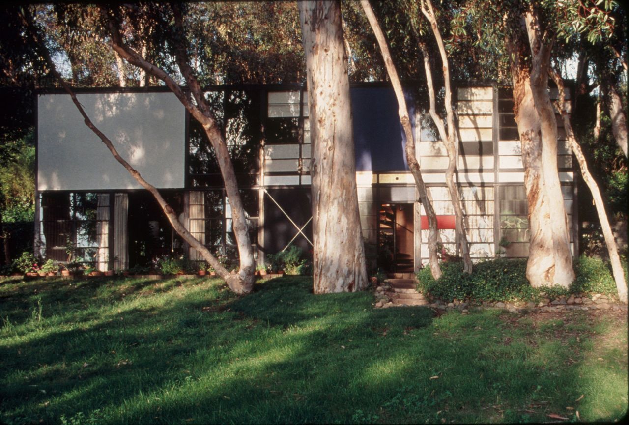 Also known as Case Study House No. 8 (1949), this house designed by Charles and Ray Eames is a remarkable example of both LA modernism and the Case Study project. 