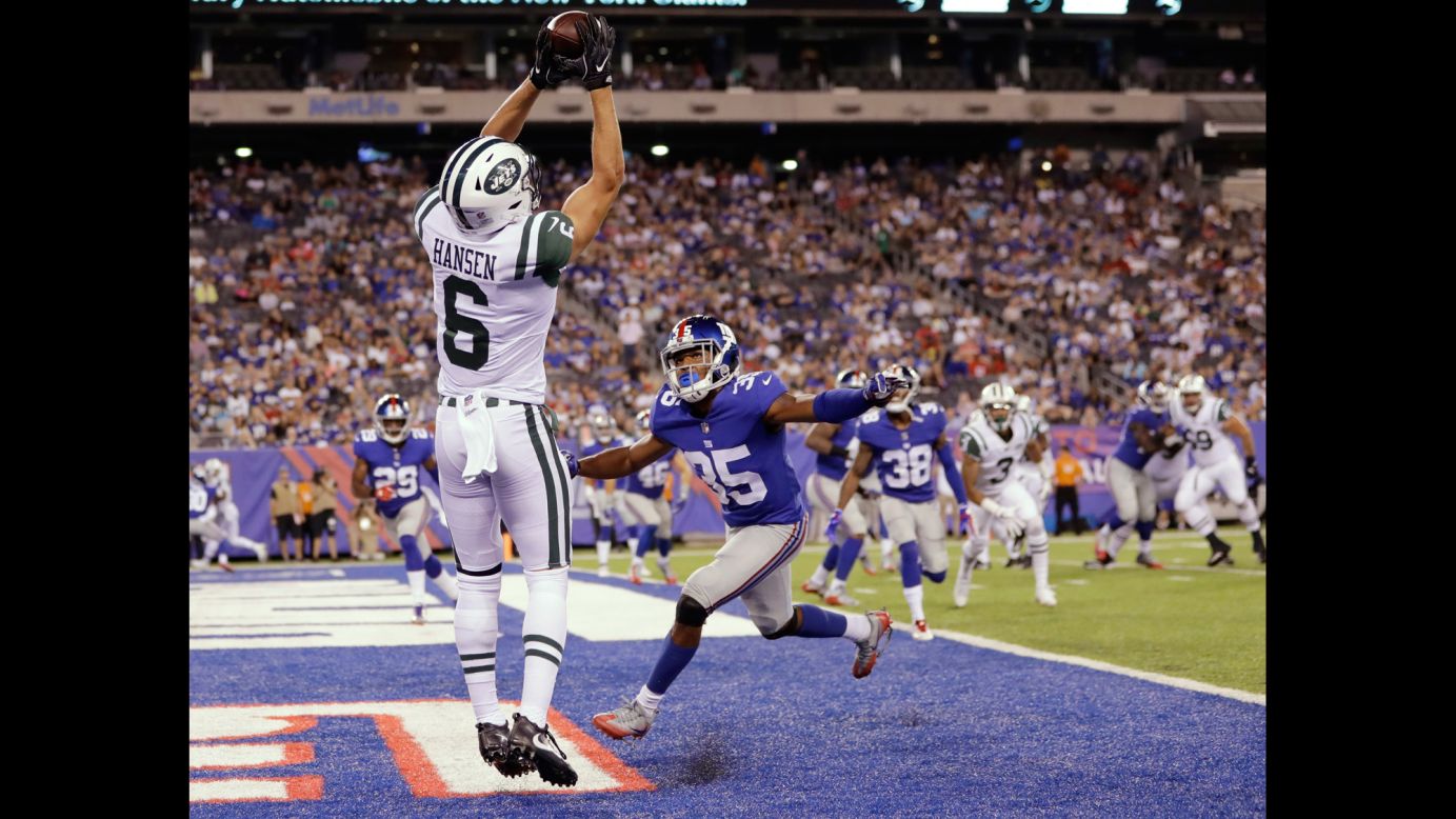 New York Jets wide receiver Chad Hansen catches a two-point conversion during an NFL preseason game in East Rutherford, New Jersey, on Saturday, August 26.