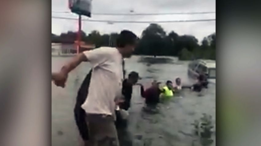 Harvey human chain